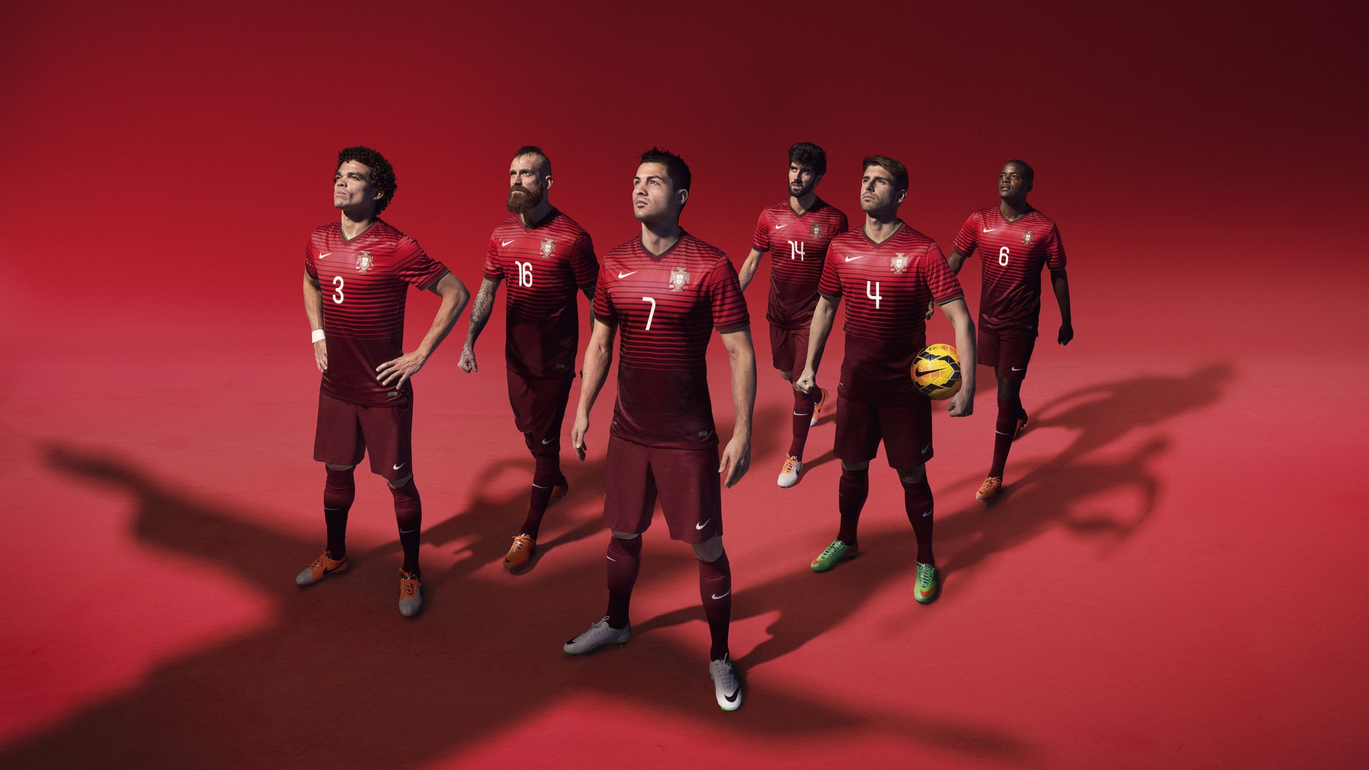 开云全站-哈兰德获评9.3分MVP：双响炮率曼城3，哈兰德是曼城球迷